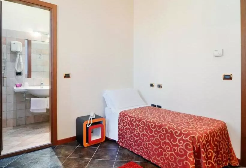 اتاق استاندارد سه نفره, Antico Albergo Madonna