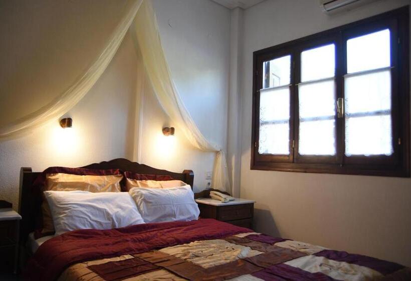 ガーデンビュースタンダードルーム, Archontiko Klitsa