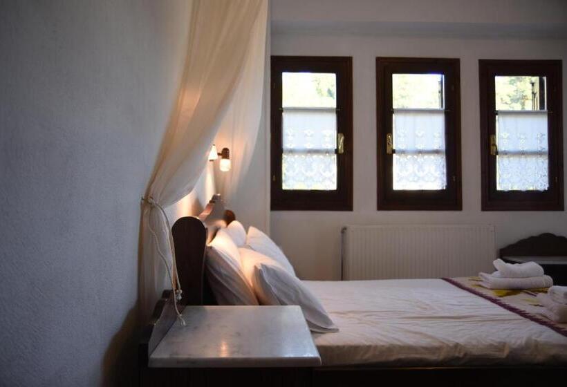 ガーデンビュースタンダードルーム, Archontiko Klitsa