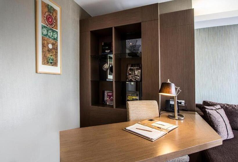 سوئیت با وان آب گرم, Avantgarde Urban Levent