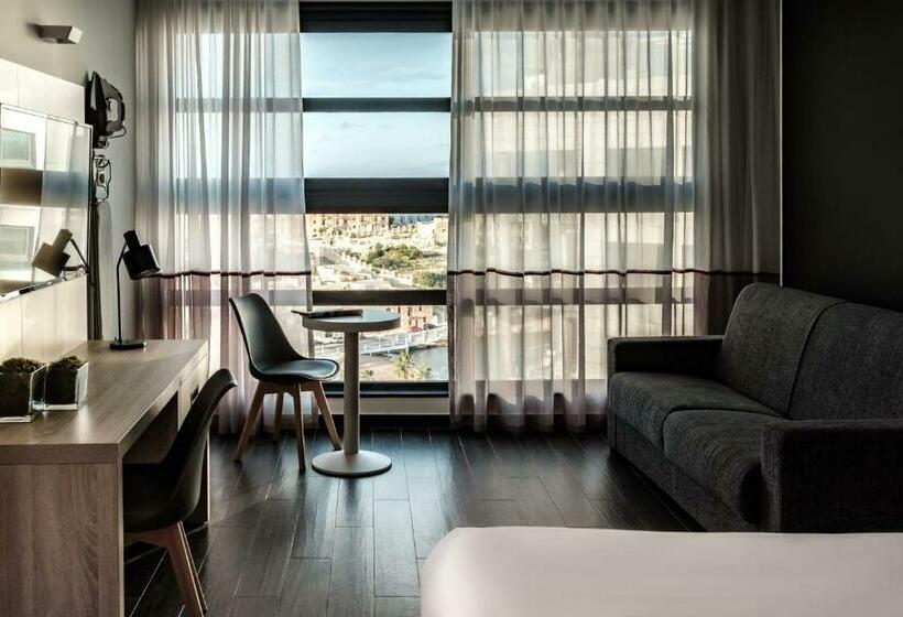 Suite with Terrace, Be