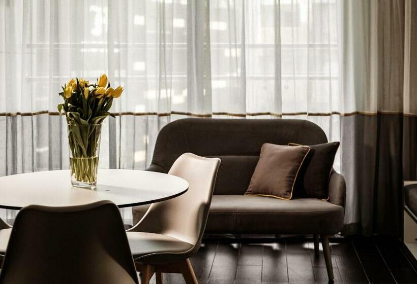 سوییت خانوادگی, Be