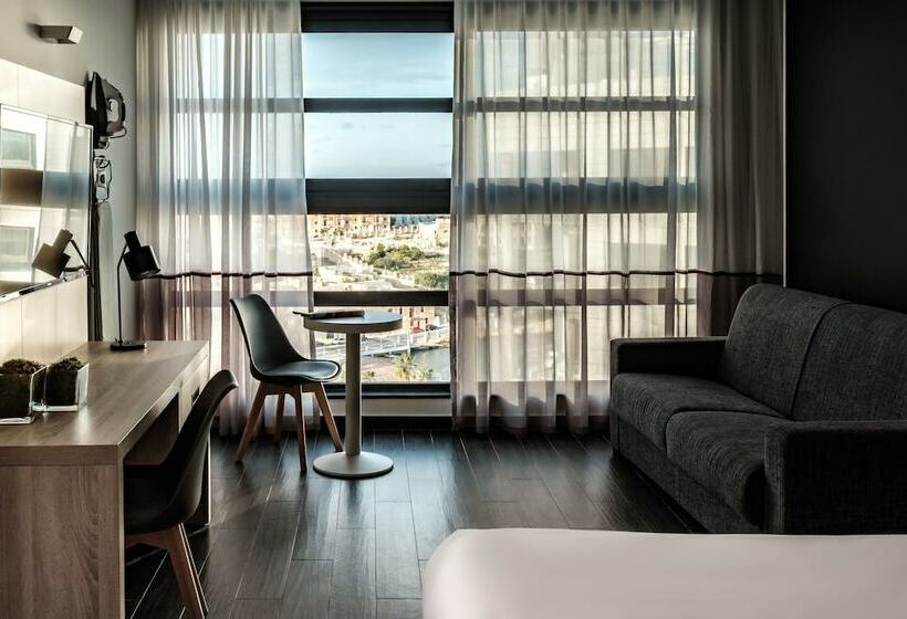 Suite with Terrace, Be