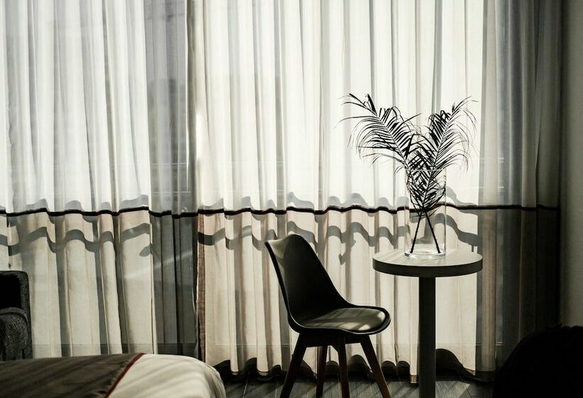 اتاق سوپریور, Be