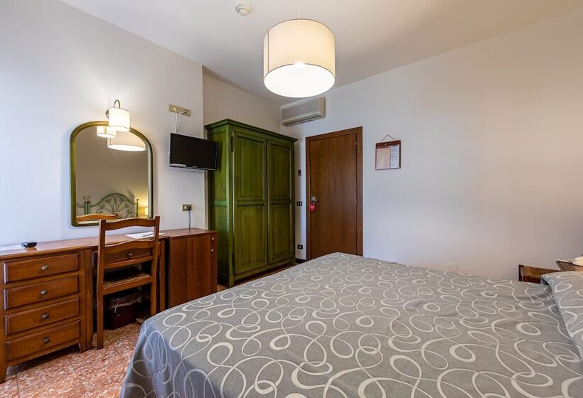 标准间带阳台, Bisesti S