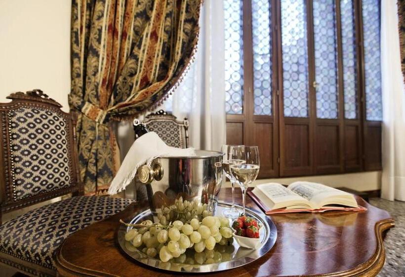 اتاق لوکس چهار تخته, Ca Bragadin E Carabba