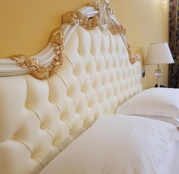 اتاق لوکس چهار تخته, Ca Bragadin E Carabba