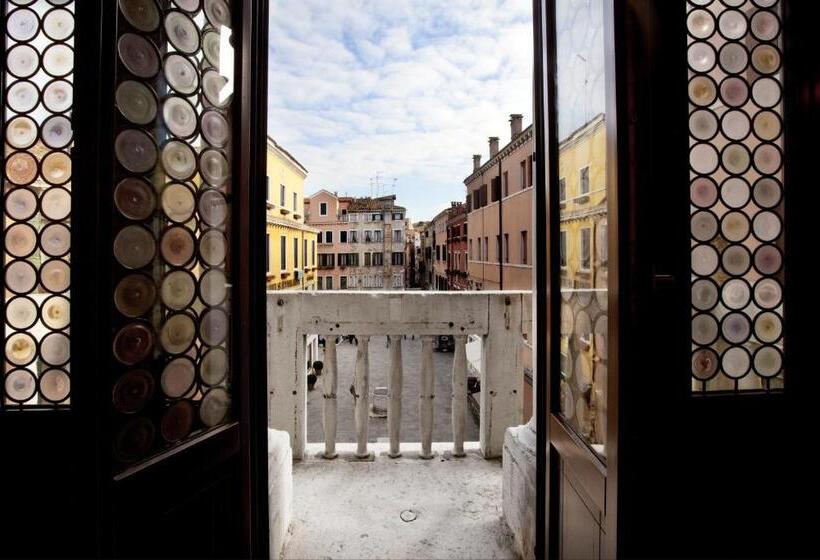 اتاق لوکس چهار تخته, Ca Bragadin E Carabba