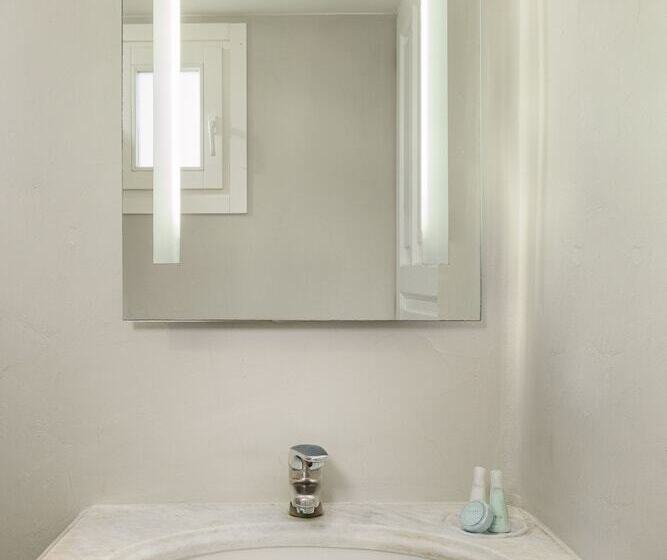 オーシャンビュークラシックルーム, Corfos