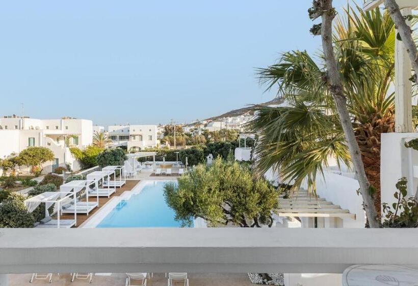 プールビューのクラシックルーム, Corfos