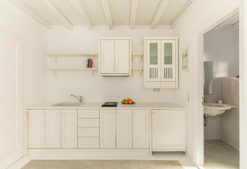 プールビュージュニアスイート, Corfos