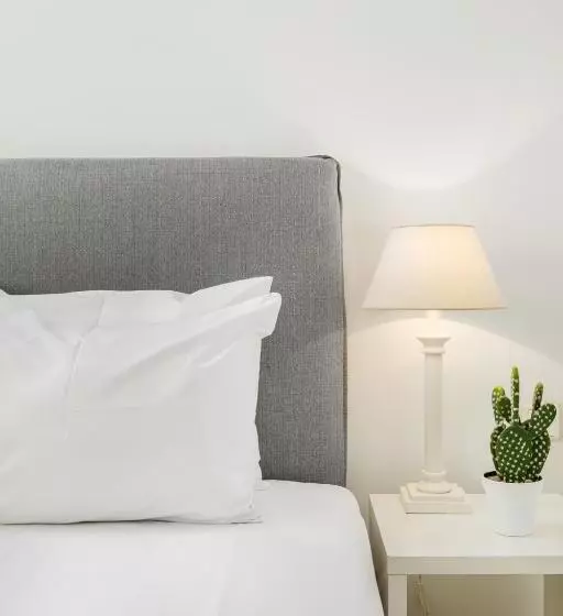 اتاق کلاسیک با چشم‌انداز دریا, Corfos
