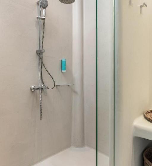 スーペリアールーム, Corfos