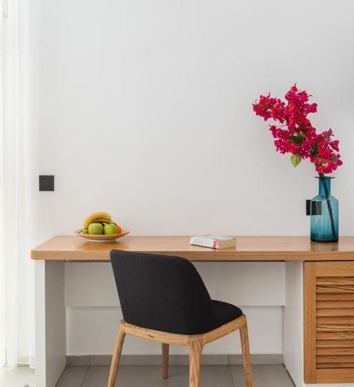 スーペリアールーム, Corfos