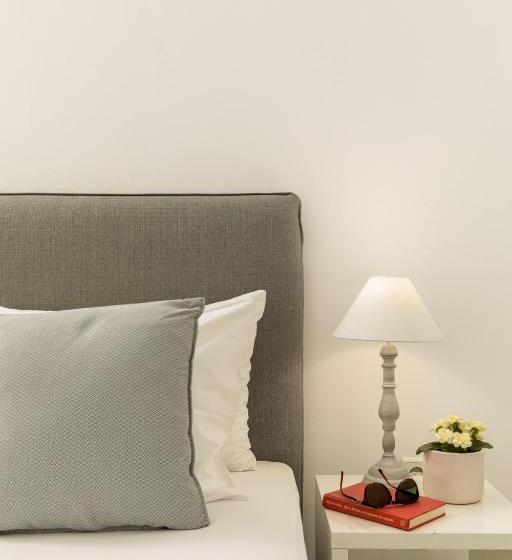 1ベッドルームアパートメント, Corfos