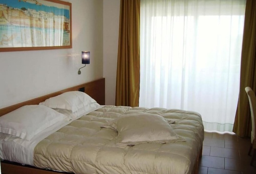 Standard-huone, Degli Haethey