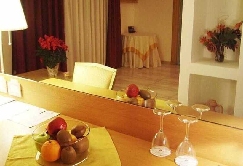 ジュニアスイート, Degli Haethey