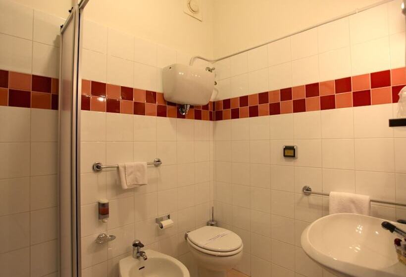 Четырехместный Номер Стандарт, Euro