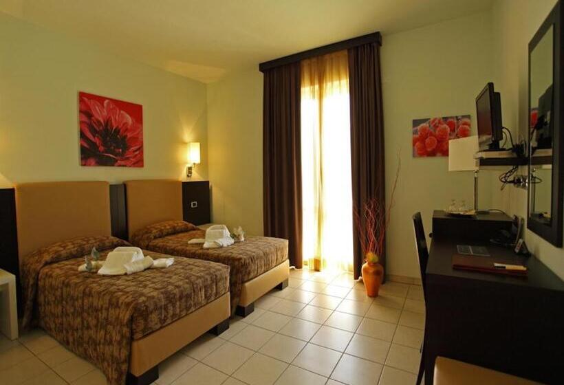 Номер Стандарт Трехместный, Euro