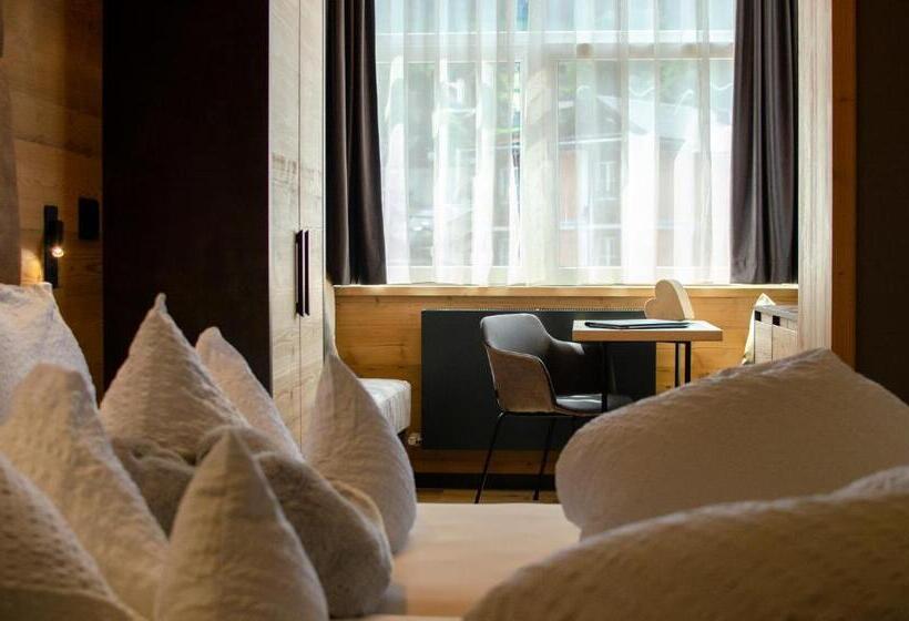 סוויטת סופריור, Faloria