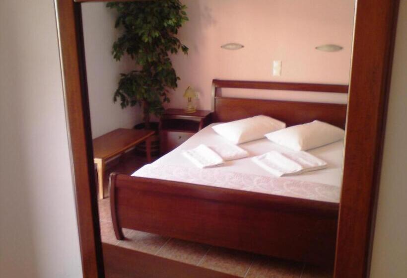 패밀리 룸, Faros Ii