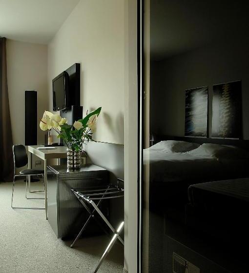 اتاق خانوادگی, G Hotel Ancona