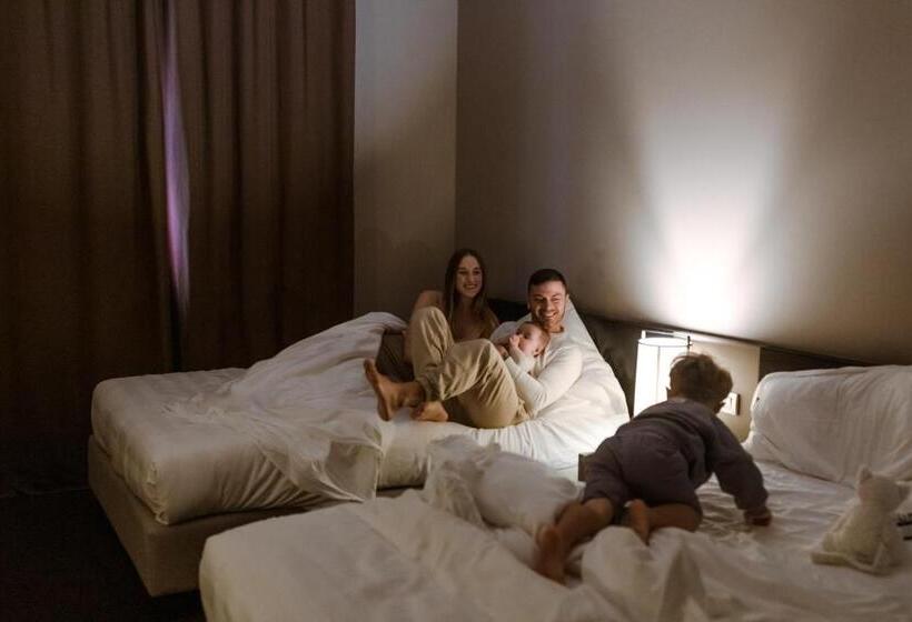 Семейный Номер, G Hotel Ancona