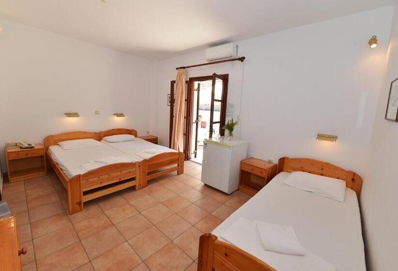 اتاق استاندارد سه نفره, Ikaros Star