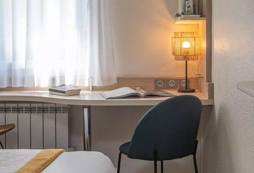 スタンダードルーム, Kyriad Lyon Est Bron Eurexpo Le Cottage