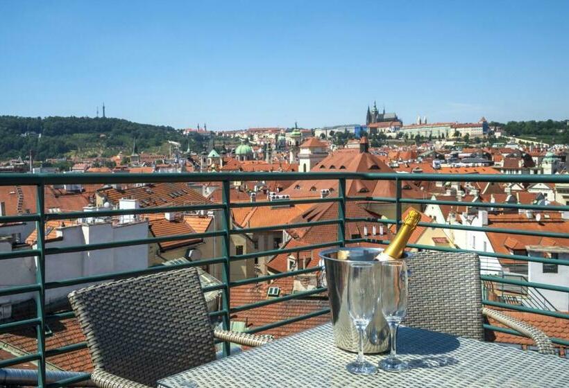 سوییت سوپریور, Leon D´oro