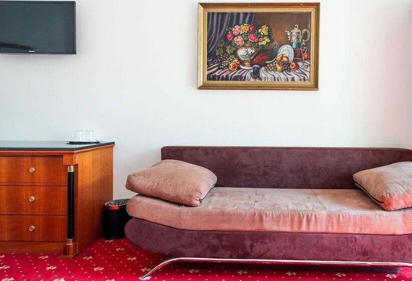 اتاق سوپریور, Leon D´oro