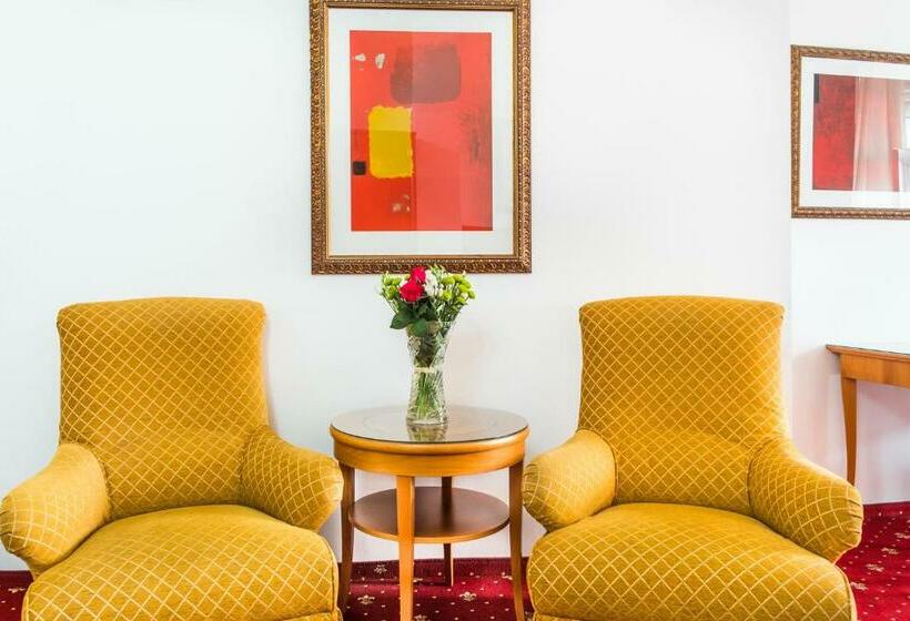 اتاق استاندارد چهار تخته, Leon D´oro