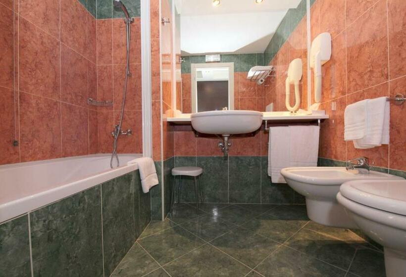 Номер Стандарт, Major