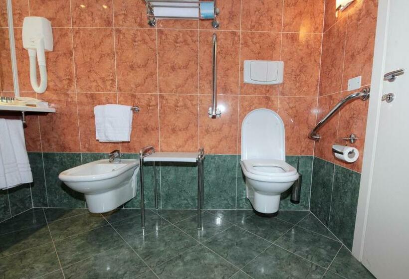 Семейный Номер Superior, Major