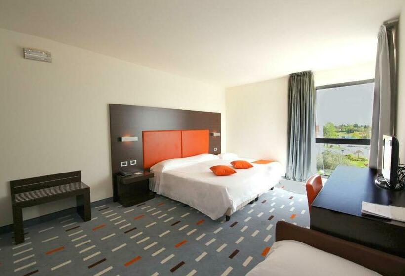 Семейный Номер Superior, Major