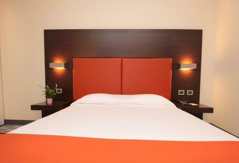 Номер Стандарт, Major