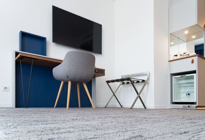 Номер Стандарт, Mercure Toulon La Seynesurmer