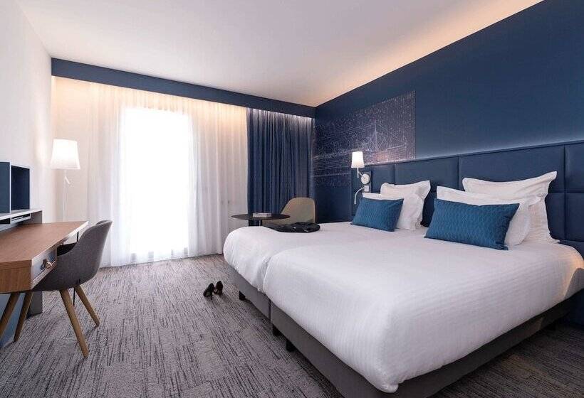 标准间, Mercure Toulon La Seynesurmer
