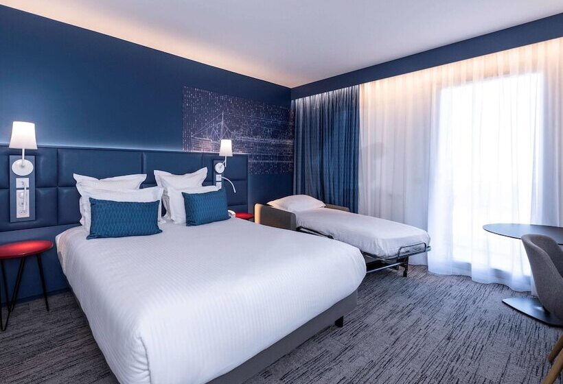 标准间带露台, Mercure Toulon La Seynesurmer