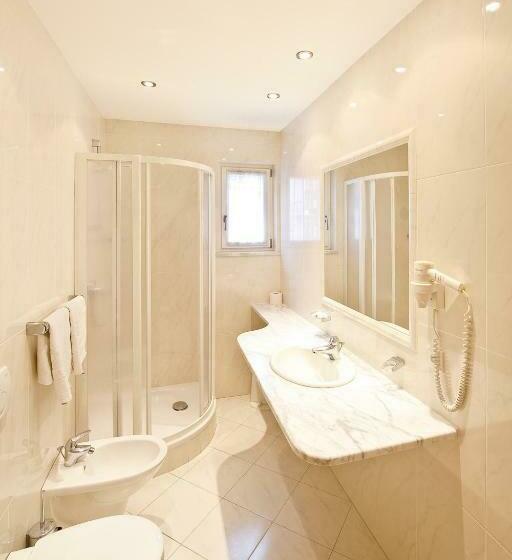 标准三人间, Mondschein