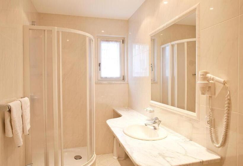 四人标准间, Mondschein