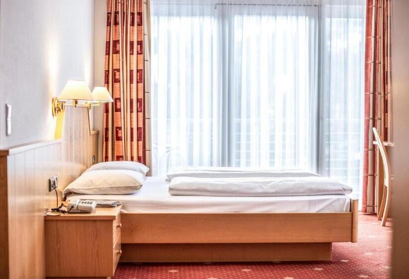 四人标准间, Mondschein