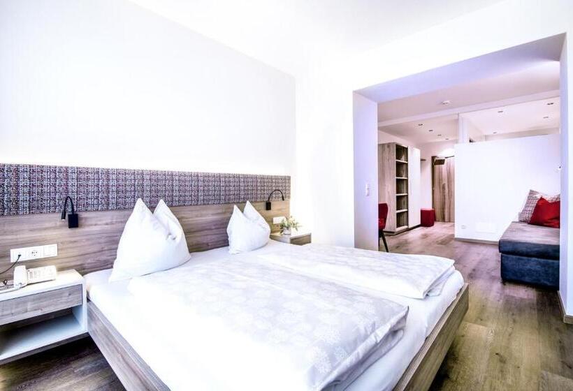 四人高级间, Mondschein