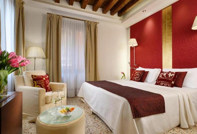 مشاهده کانال اتاق دلوکس, Palazzo Giovanelli E Gran Canal