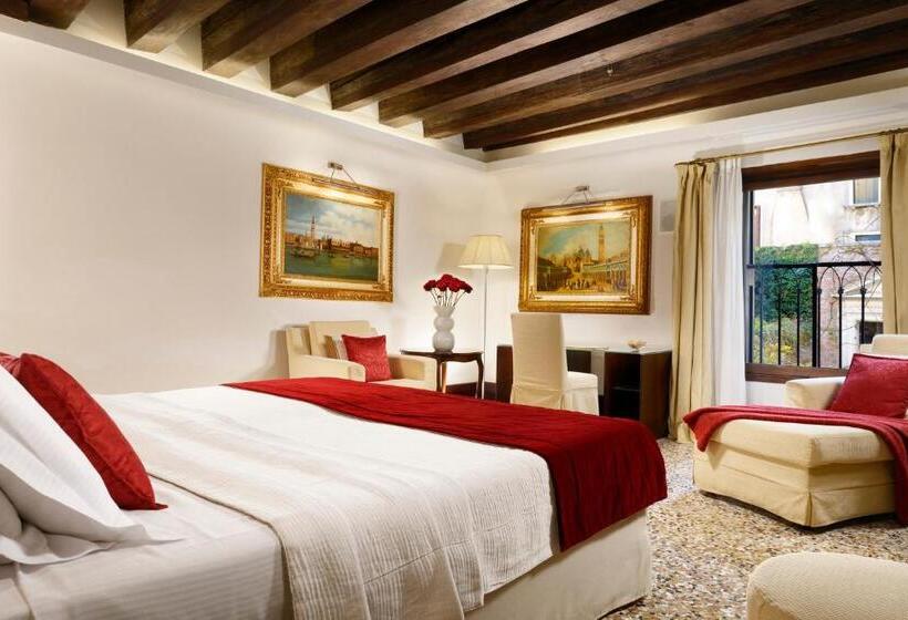 سوییت جونیور, Palazzo Giovanelli E Gran Canal