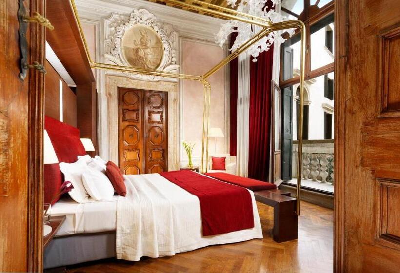 سوییت جونیور, Palazzo Giovanelli E Gran Canal