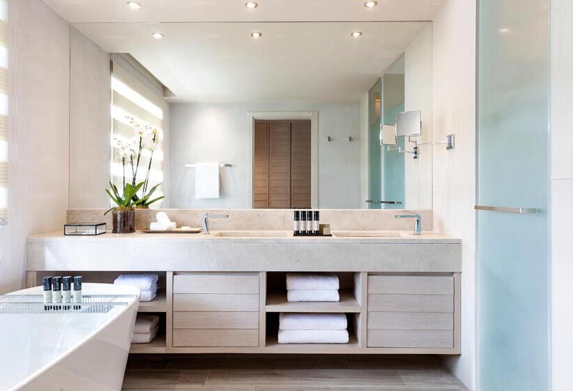 סוויטה נוף לבריכה, Porto Sani