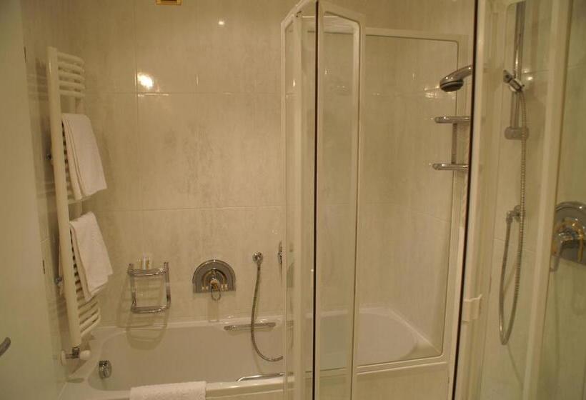 高级小型套房, Sittnerhof