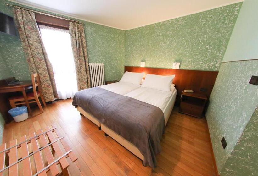 חדר סטנדרט, Sporting