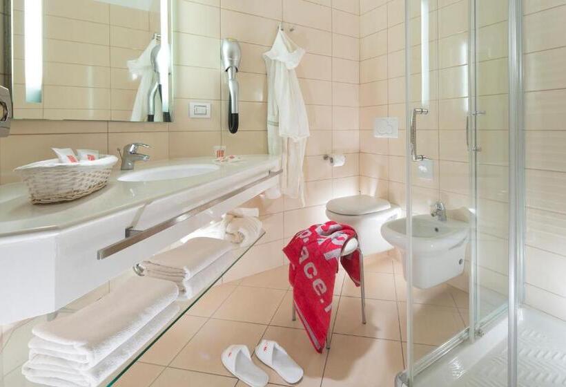 חדר סופריור משפחתי נוף לים, Terminal Palace & Spa